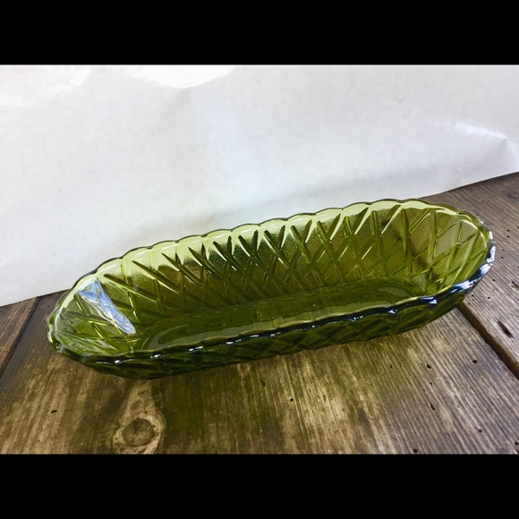 MidCentury Indiana Glass Avocado Green Celery Dish - Picture 7 of 13